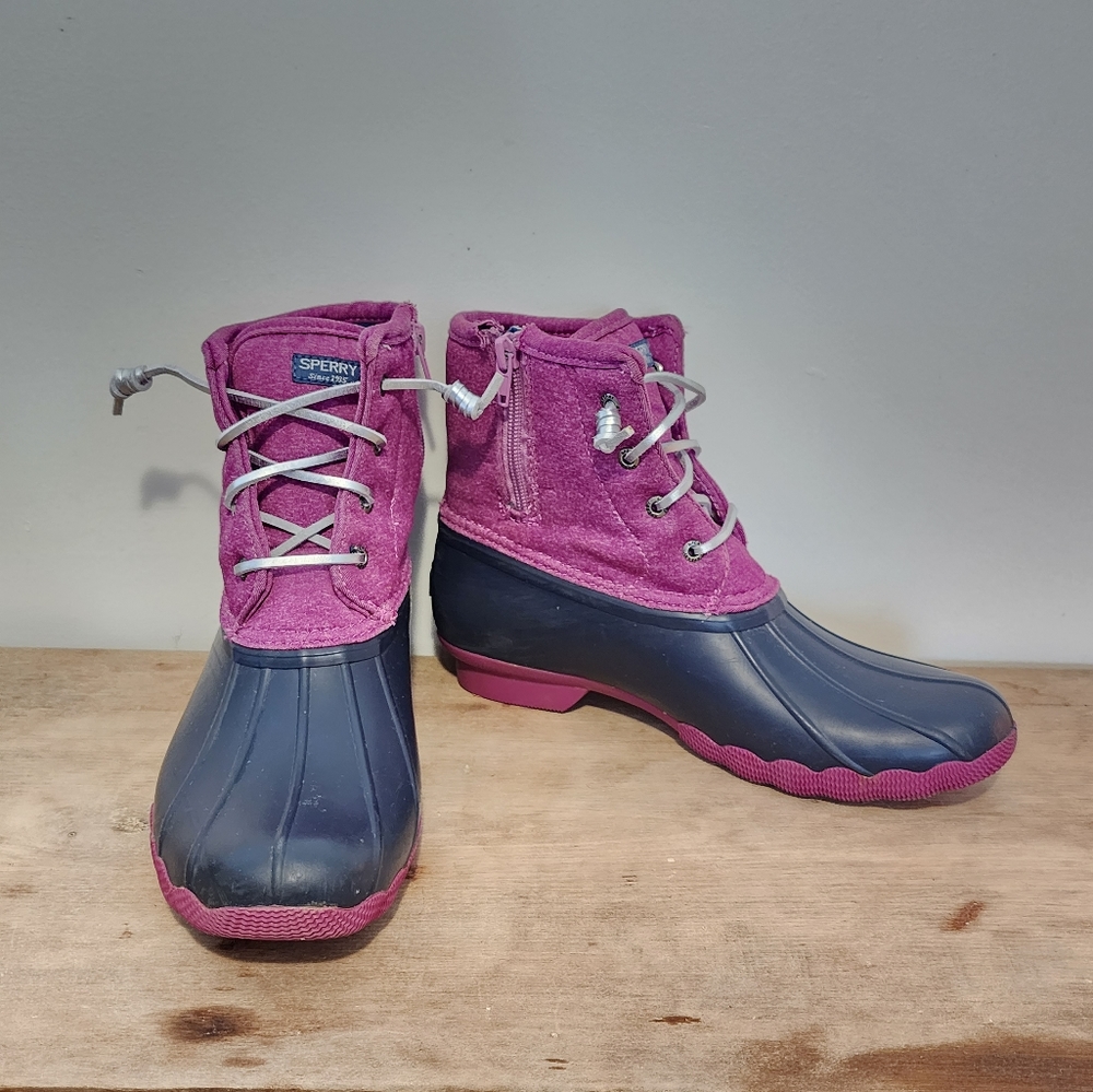 Sperry 6 youth girls saltwater purple navy boots duck rain